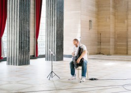 Secondson halldorophone (photo by Tessa Salt)